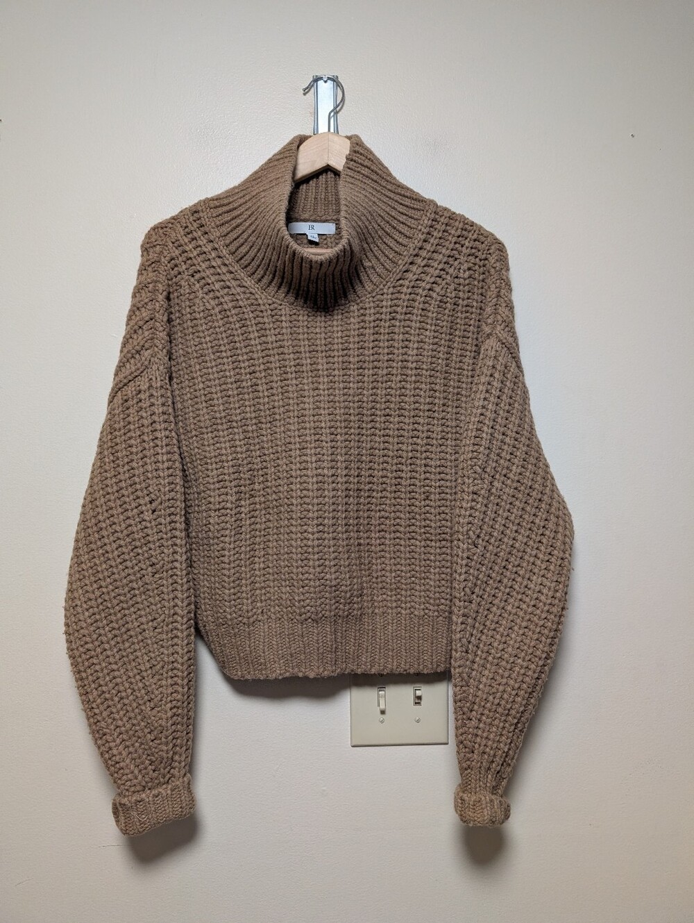 Banana Republic Chunky Wool Blend Turtleneck Sweater Medium Camel Brown